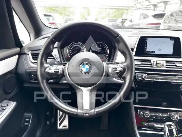 2022 BMW 218