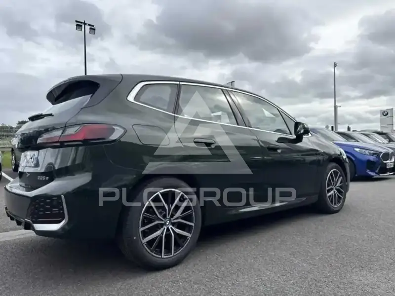 2022 BMW 218