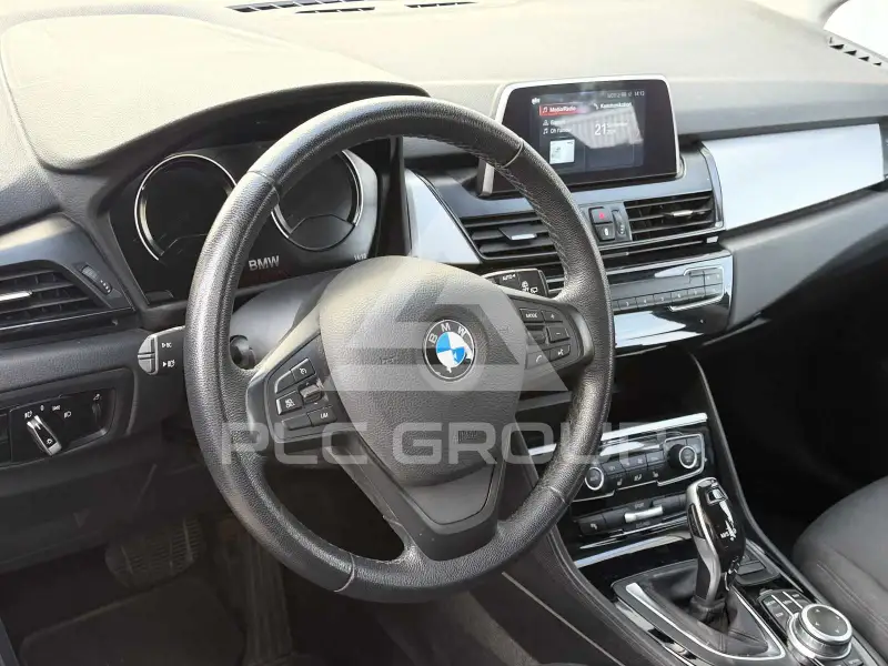 2022 BMW 218