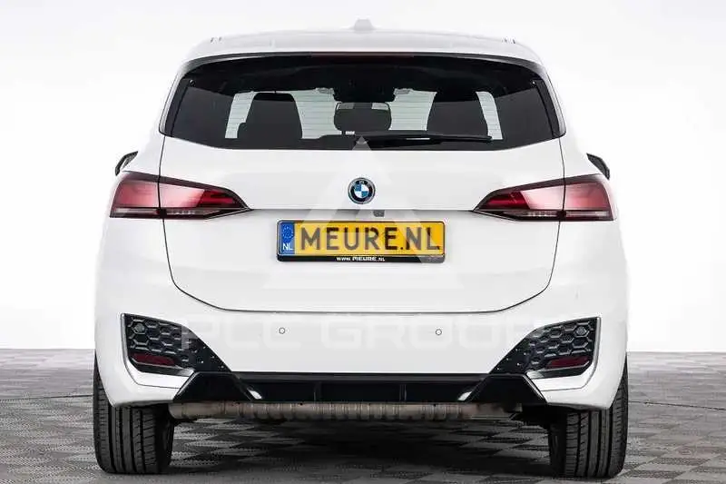2022 BMW 218