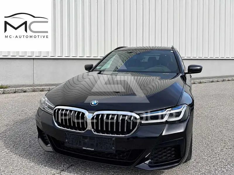 2022 BMW 523