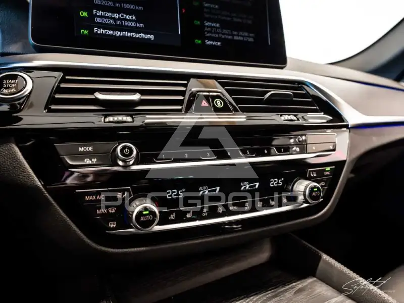 2022 BMW 523