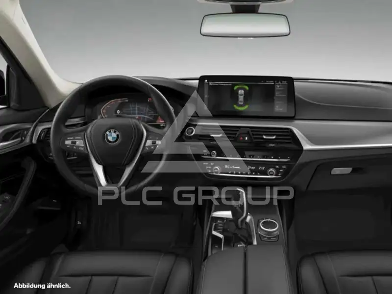 2022 BMW 523