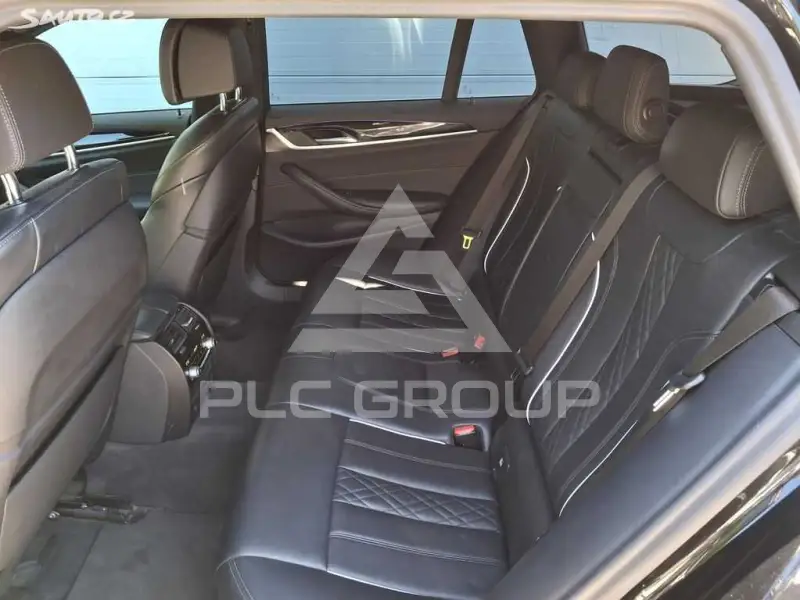 2022 BMW 523
