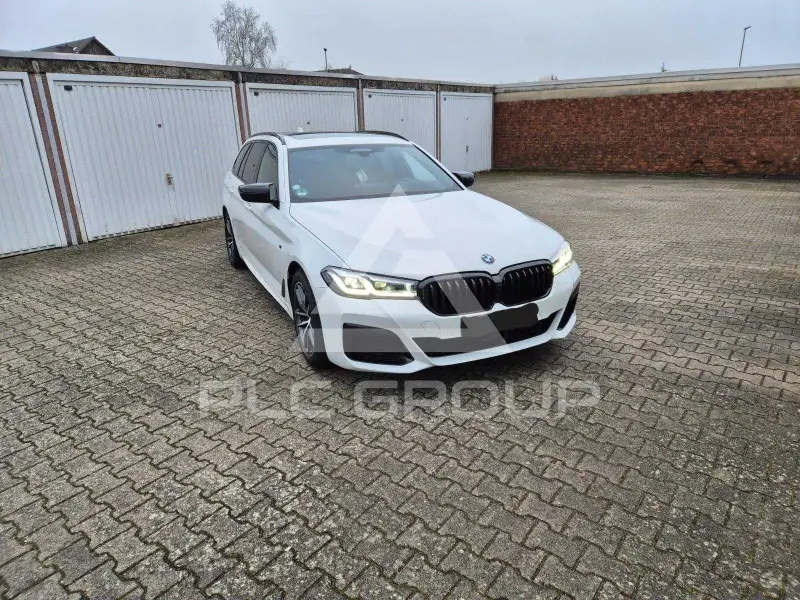 2022 BMW 523