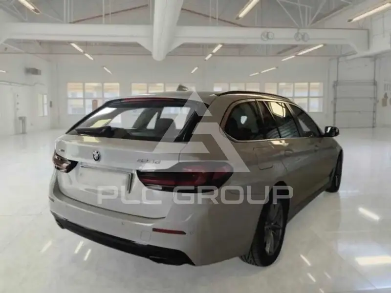 2022 BMW 523