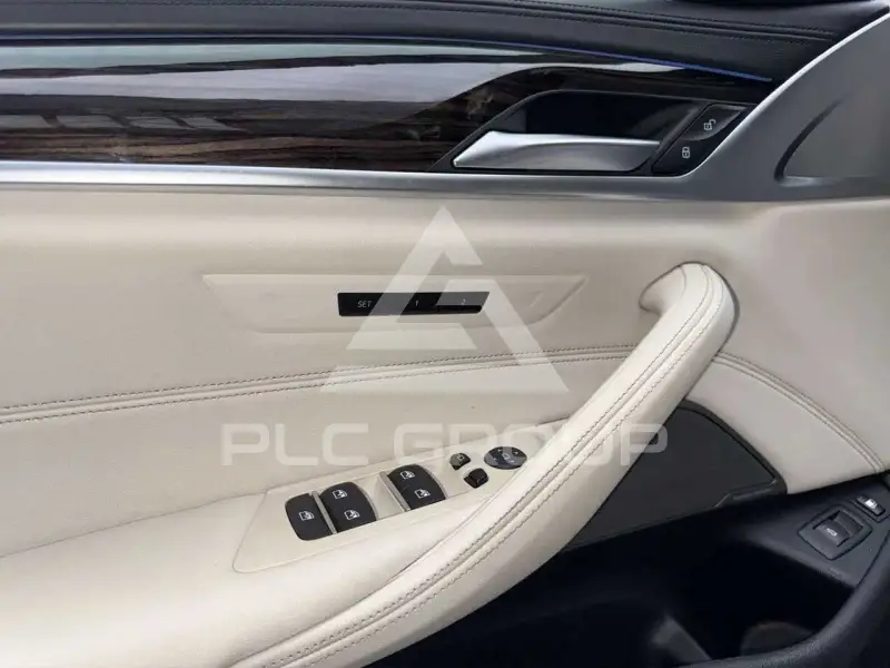 2022 BMW 523