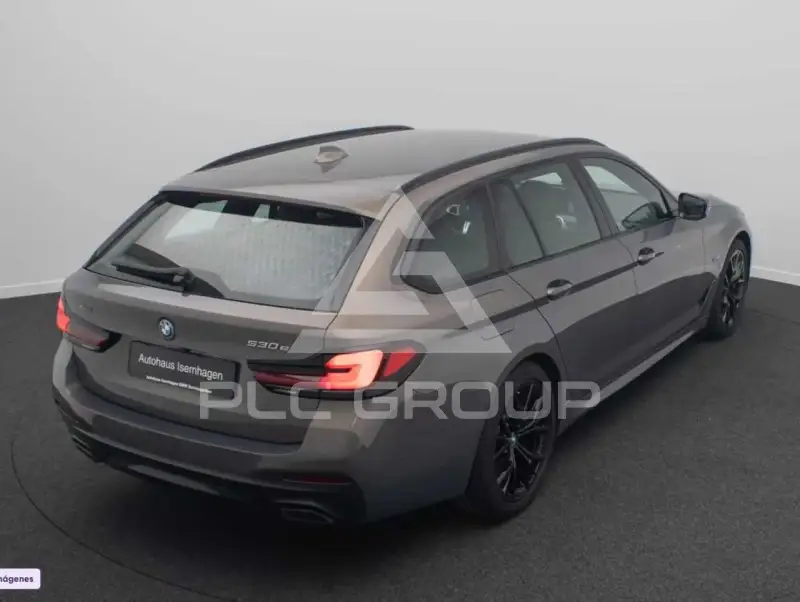 2022 BMW 523