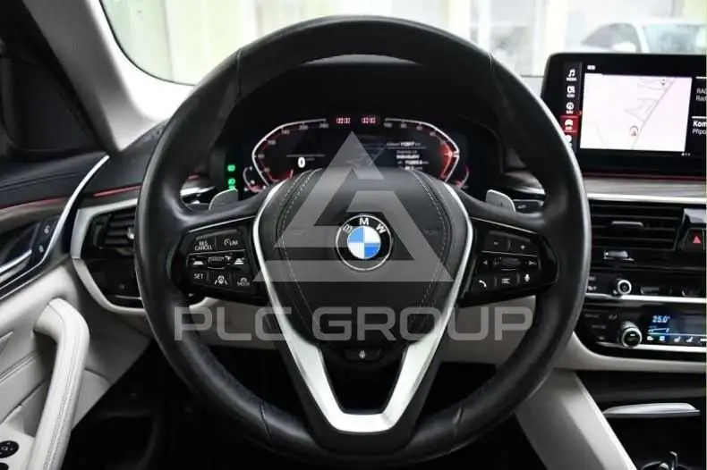 2022 BMW 523