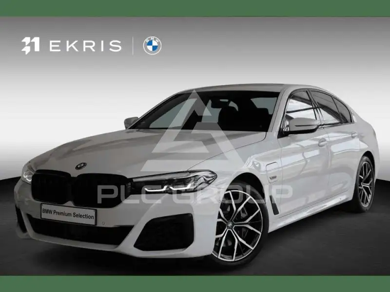 2022 BMW 523