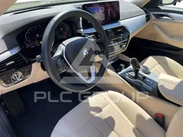 2022 BMW 523