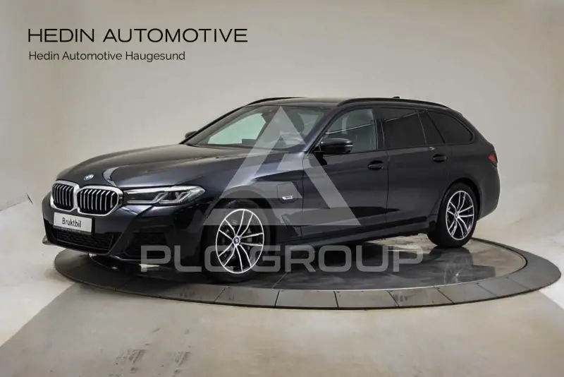 2022 BMW 523