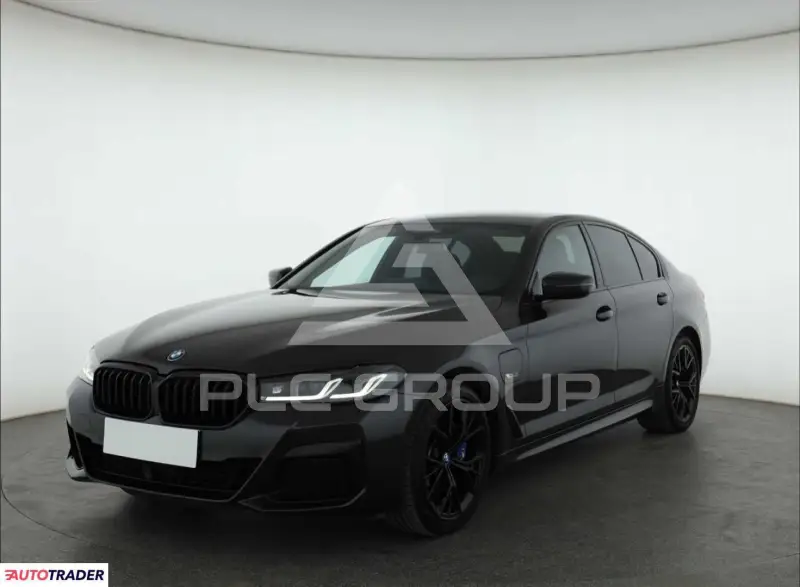 2022 BMW 523