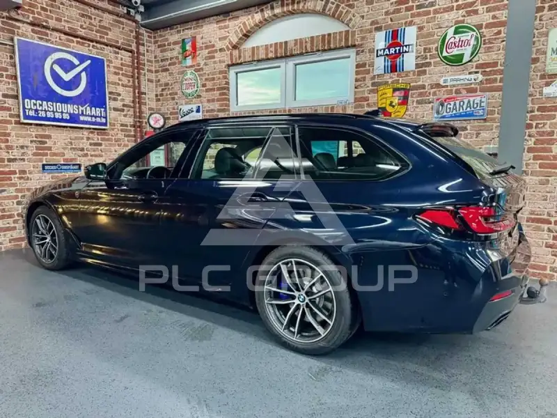 2022 BMW 523