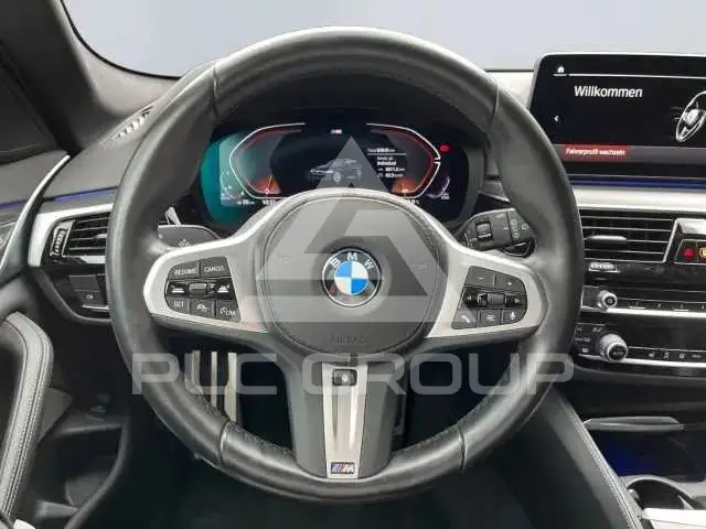 2022 BMW 523