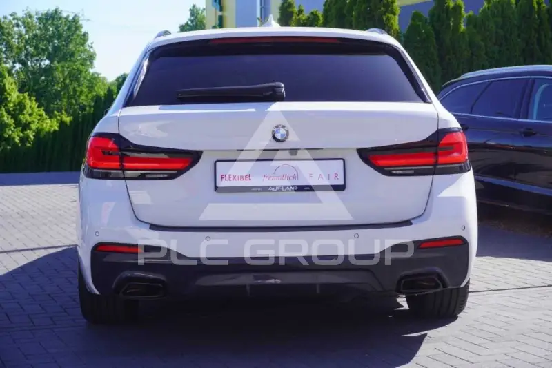 2022 BMW 523