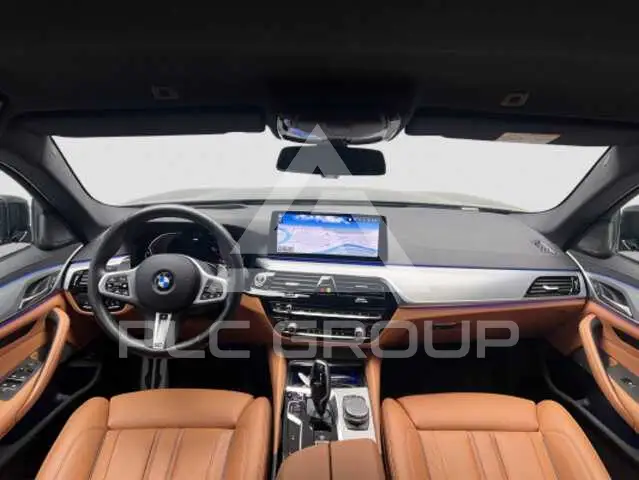 2022 BMW 523