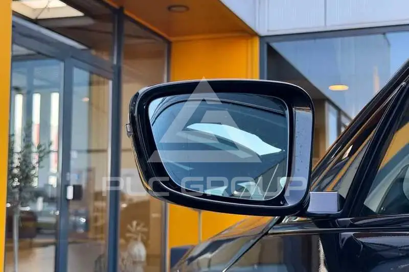 2022 BMW 523