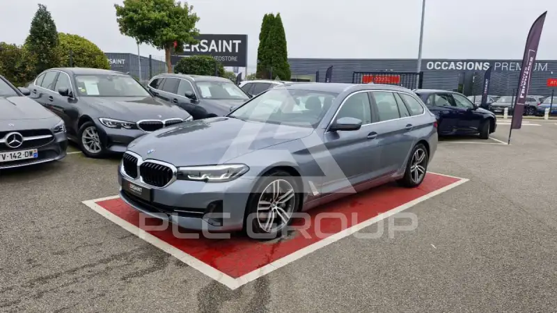 2022 BMW 523