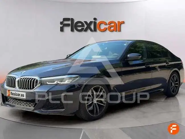 2022 BMW 523