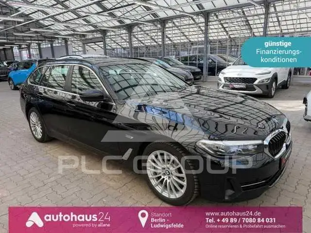 2022 BMW 523