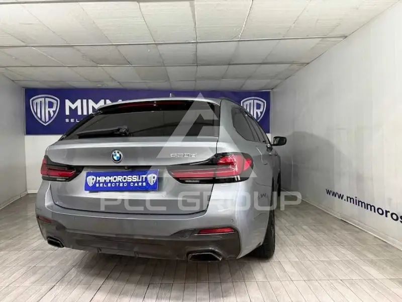 2022 BMW 523