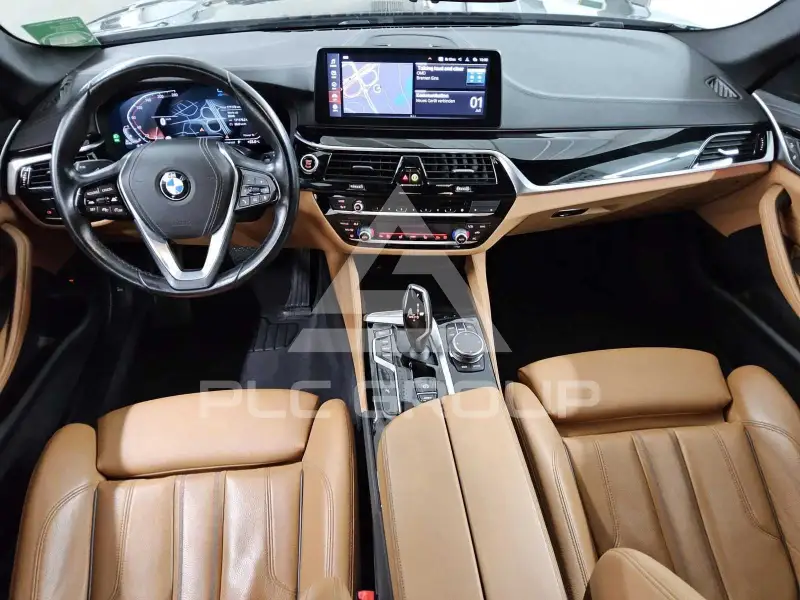 2022 BMW 523