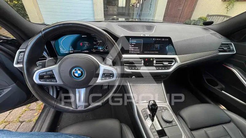 2022 BMW 330