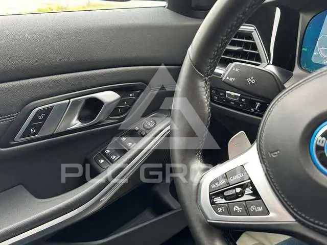 2022 BMW 330