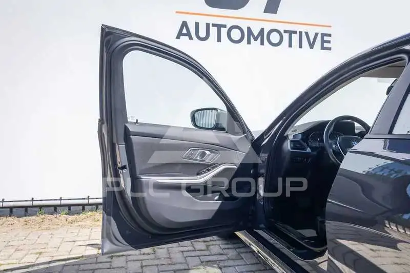 2022 BMW 330