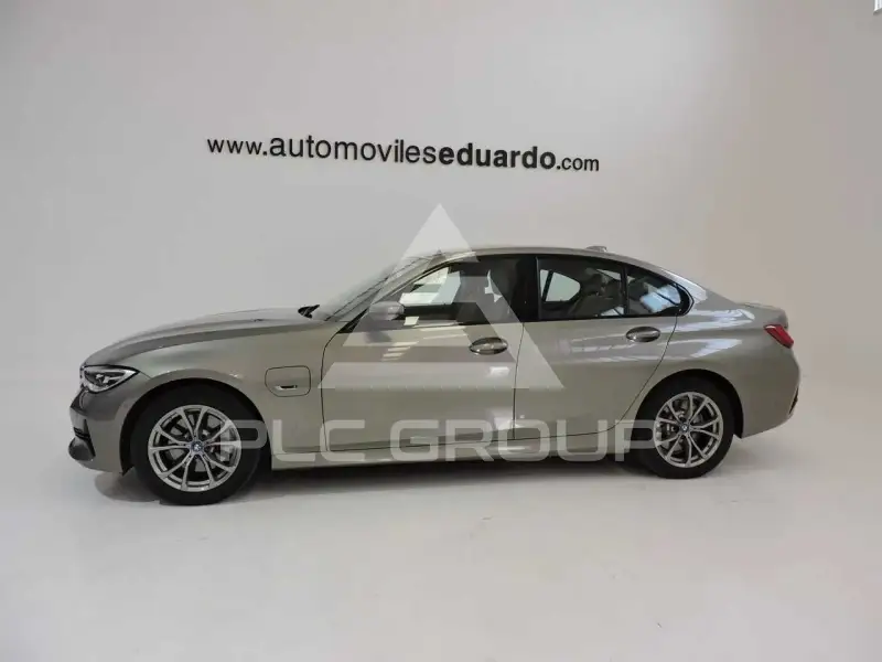 2022 BMW 330