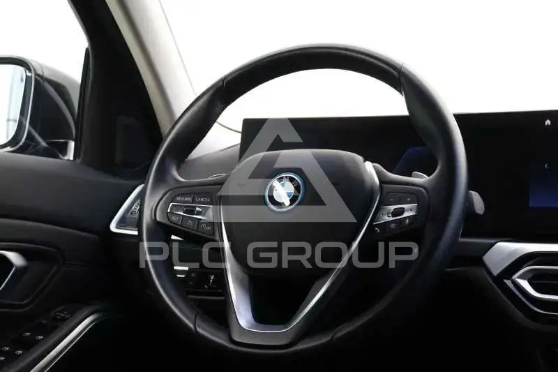 2022 BMW 330