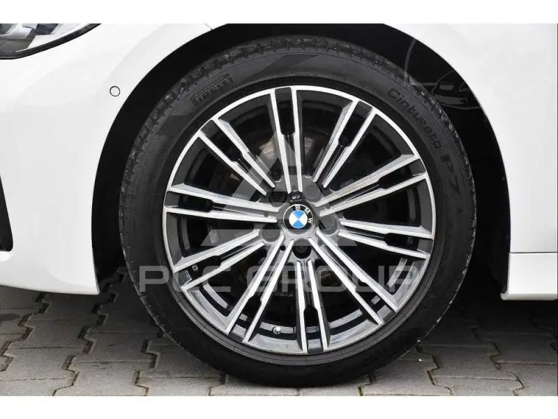 2022 BMW 330