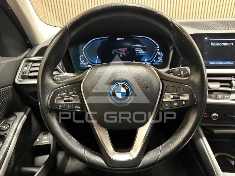 2022 BMW 330