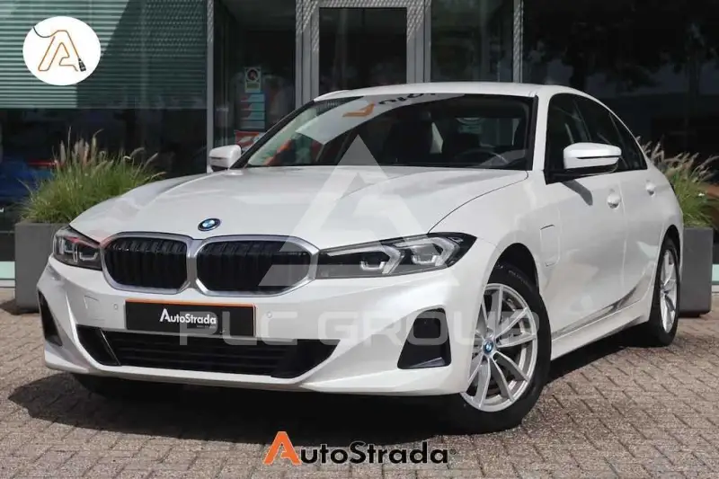 2022 BMW 330