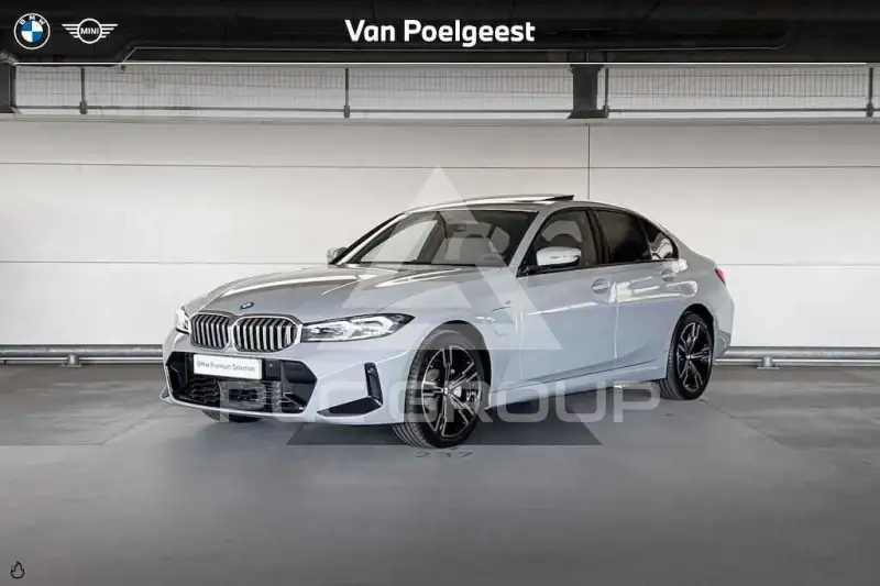 2022 BMW 330