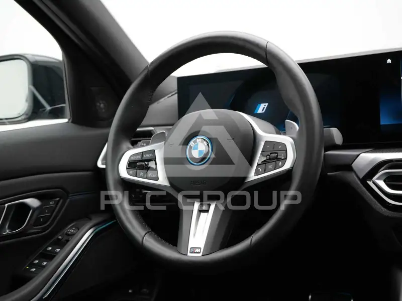 2022 BMW 330