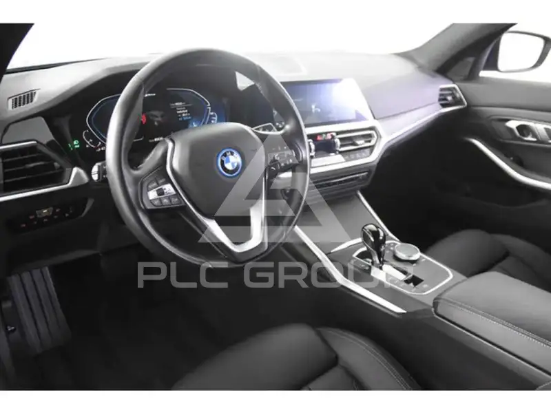 2022 BMW 330