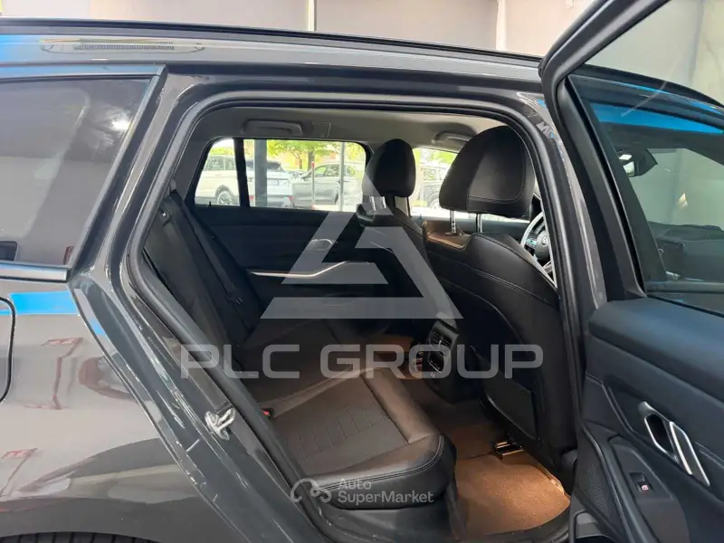 2022 BMW 330