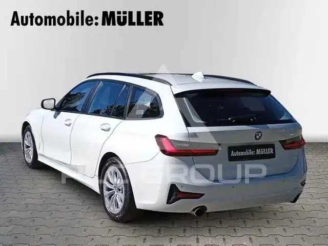 2022 BMW 330