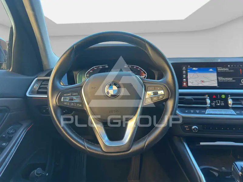 2022 BMW 330