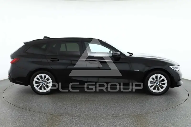 2022 BMW 330