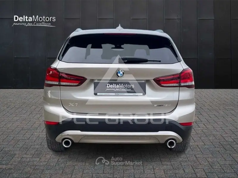 2022 BMW X1