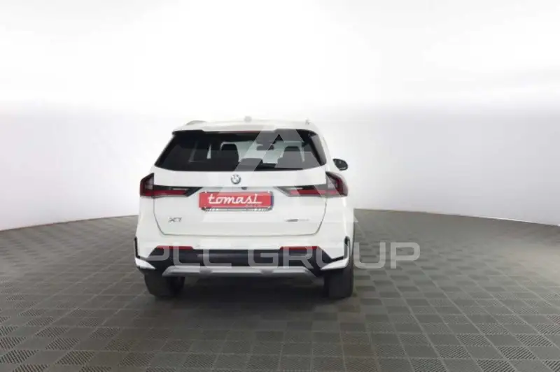 2022 BMW X1