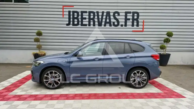 2022 BMW X1