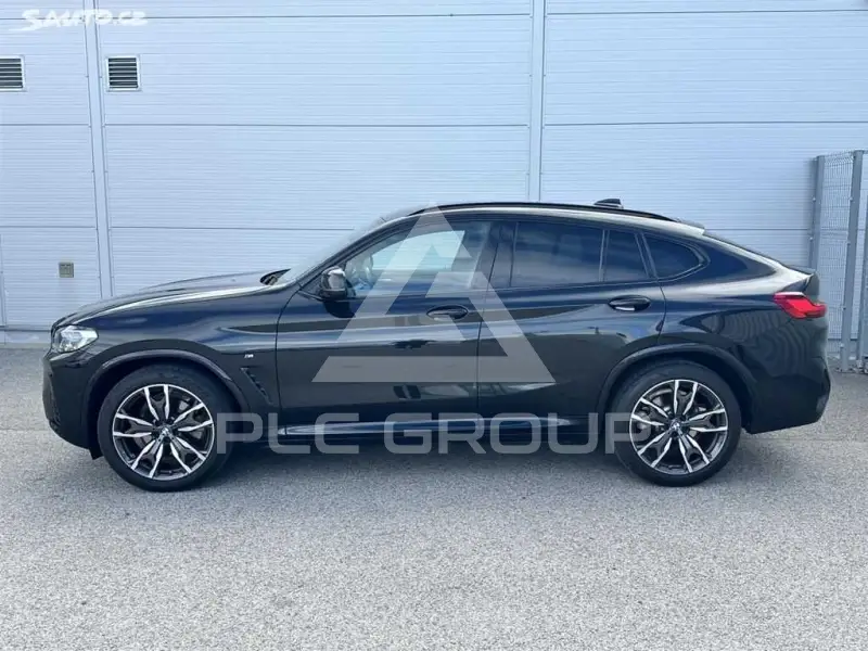 2022 BMW X4