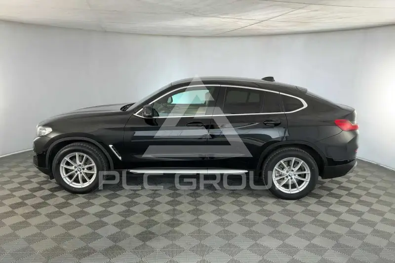 2022 BMW X4