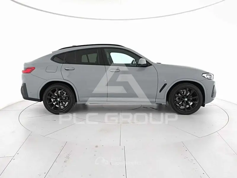 2022 BMW X4