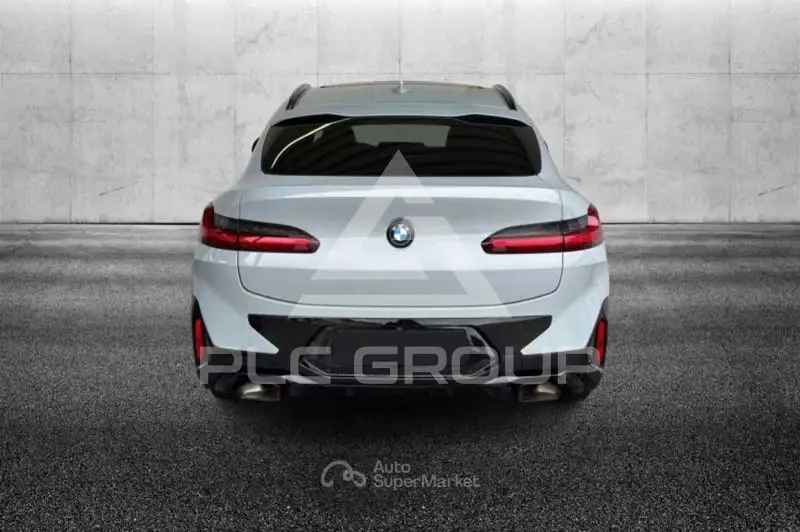 2022 BMW X4