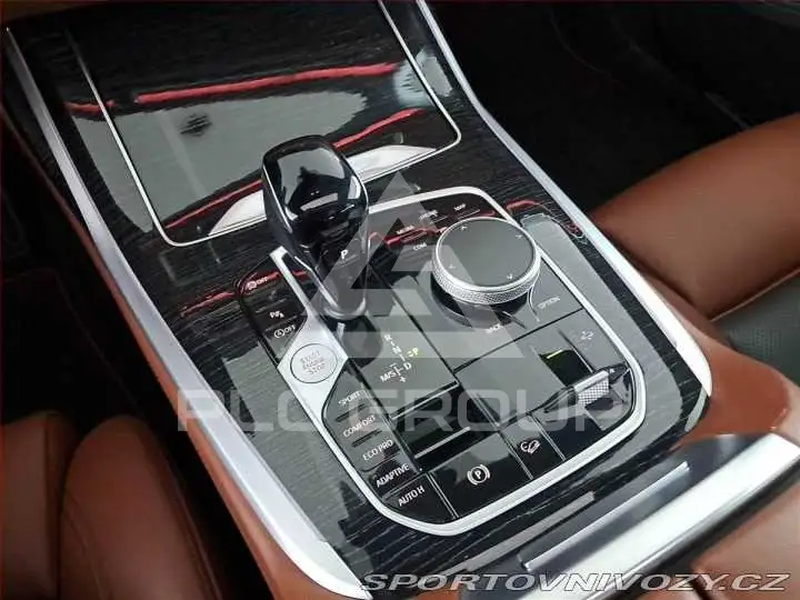 2022 BMW X7